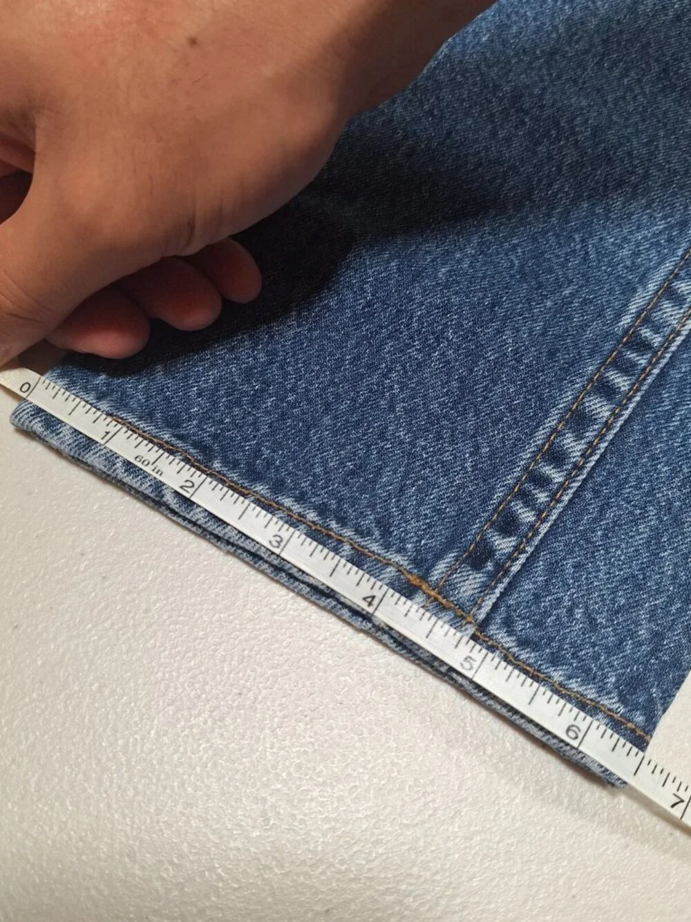 Helmut Lang Men's 6-Pocket Blue Jeans Slim Straight Fit Mid Rise. Measures 29x30